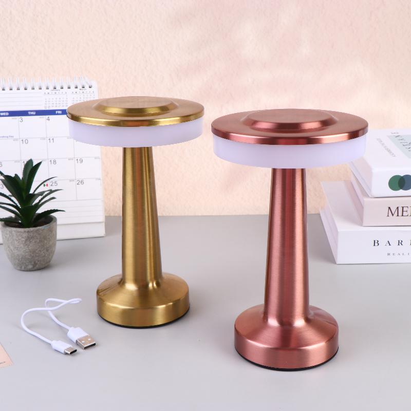 Set di 1 Lampada da Tavolo a F - Tables recensione e prezzo